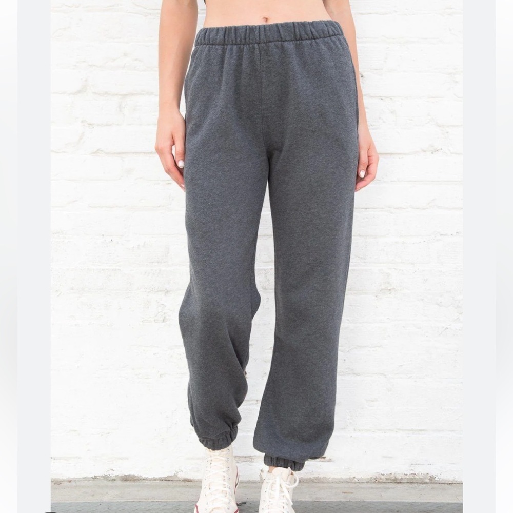 Brandy Melville Rosa sweatpants